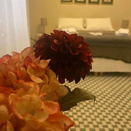 Barrique Guest House Free Bus From The Airport One Way パレルモ エクステリア 写真