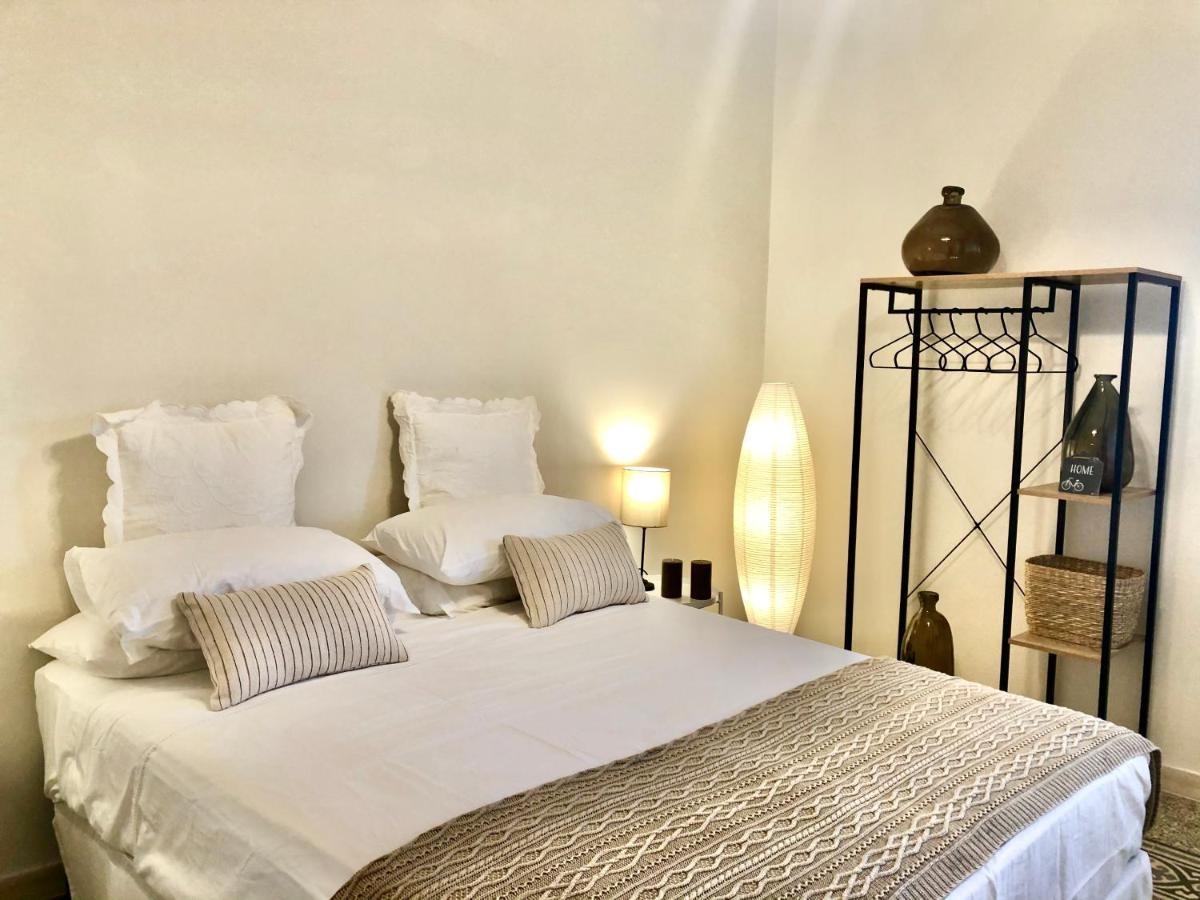 Barrique Guest House Free Bus From The Airport One Way パレルモ エクステリア 写真