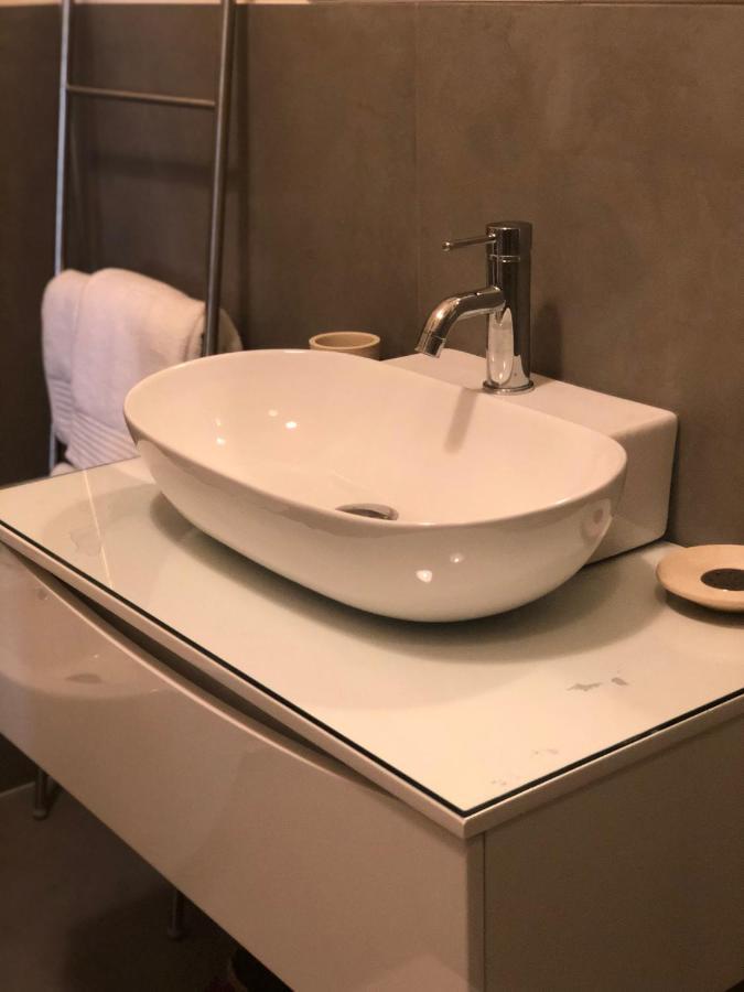 Barrique Guest House Free Bus From The Airport One Way パレルモ エクステリア 写真